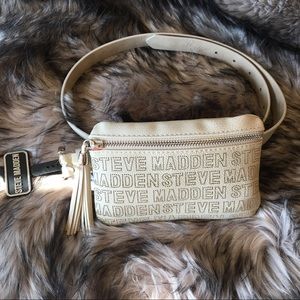 Steve Madden Belt Bag Purse Bag XL Ivory